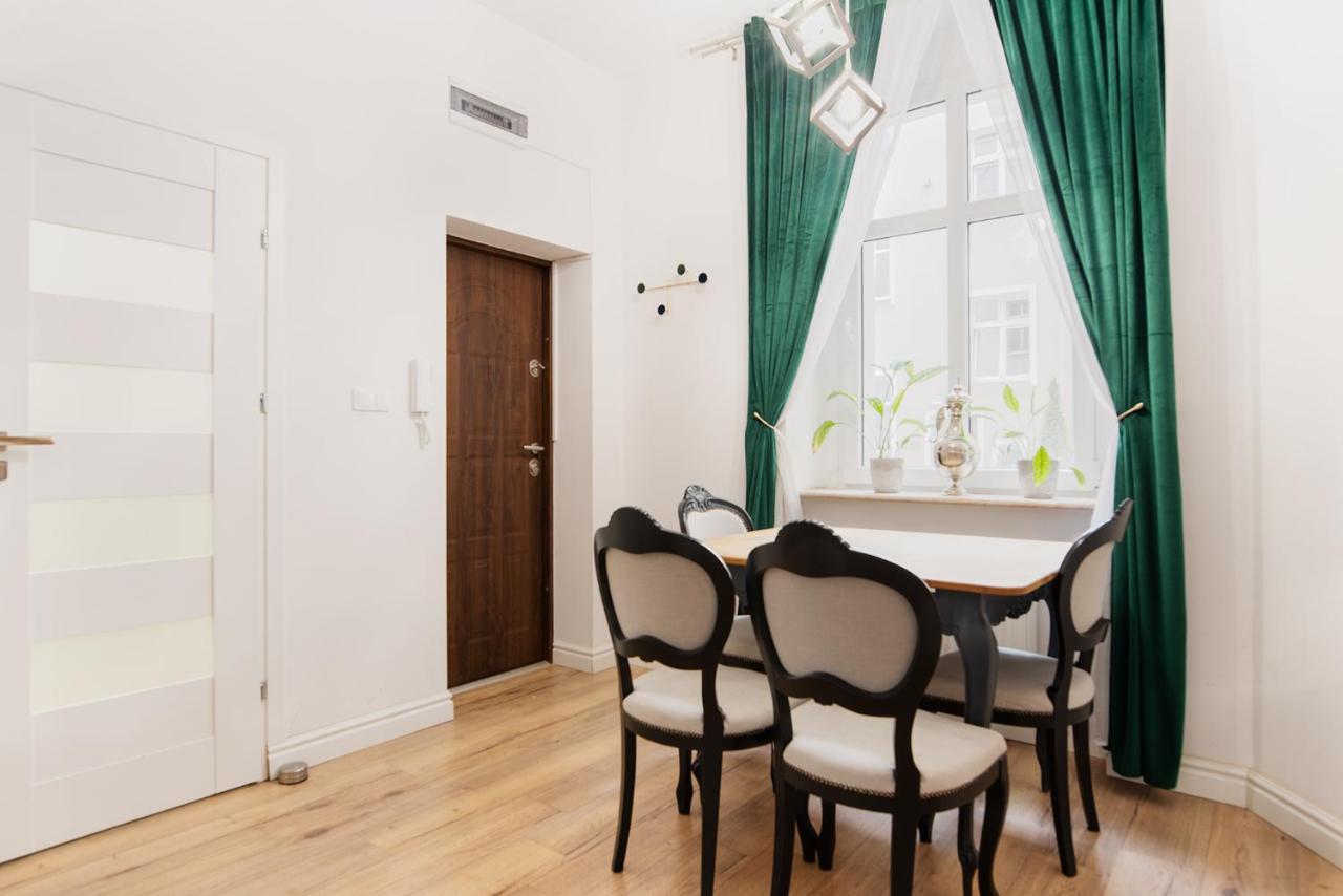 Old Town Apartment Познан Екстериор снимка
