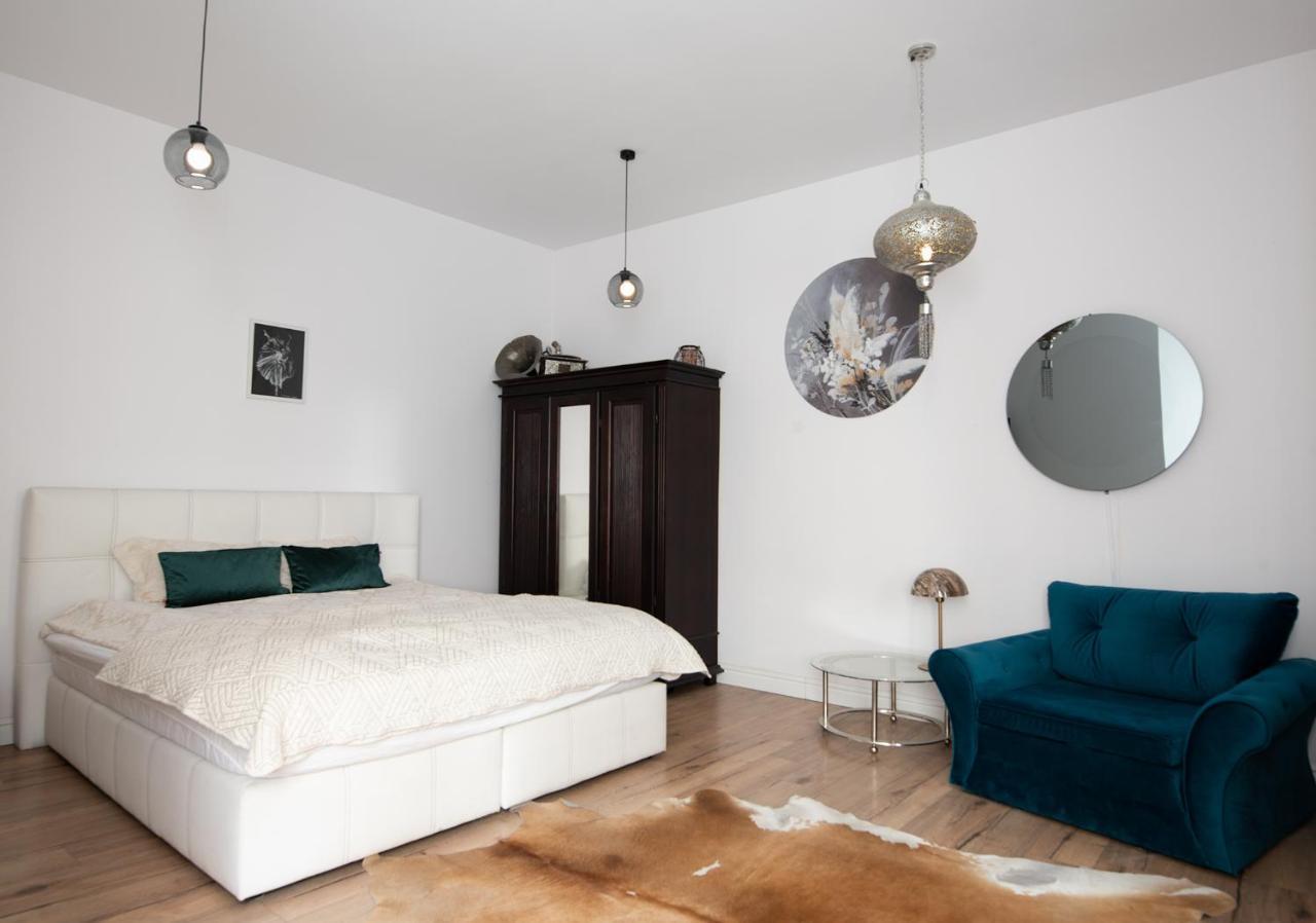 Old Town Apartment Познан Екстериор снимка